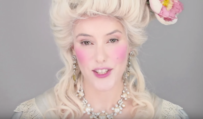 Бледный макияж дам 18 века. Бледный макияж дам 18 века.