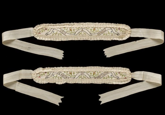 «Выше нельзя!», или история подвязок - самого волнующего аксессуара дамского гардероба () «Выше нельзя!», или история подвязок - самого волнующего аксессуара дамского гардероба