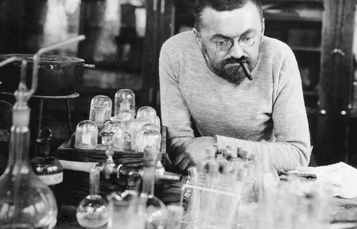 10 великих карликов, оставивших след в мировой истории () 10 великих карликов, оставивших след в мировой истории