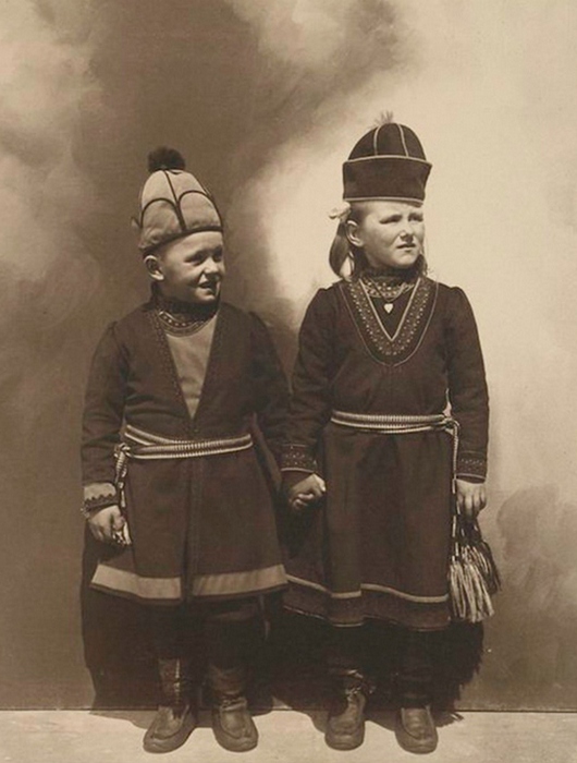 Колоритные фотографии мигрантов, пытавшихся нелегально попасть в США 100 лет назад () Колоритные фотографии мигрантов, пытавшихся нелегально попасть в США 100 лет назад