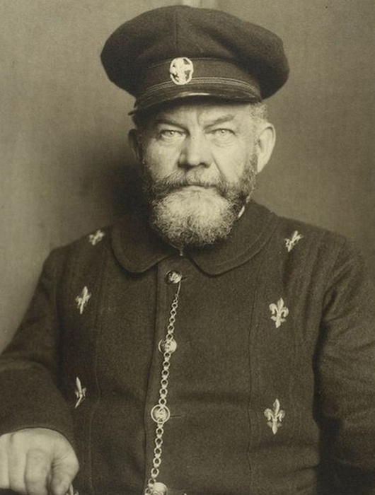 Колоритные фотографии мигрантов, пытавшихся нелегально попасть в США 100 лет назад () Колоритные фотографии мигрантов, пытавшихся нелегально попасть в США 100 лет назад