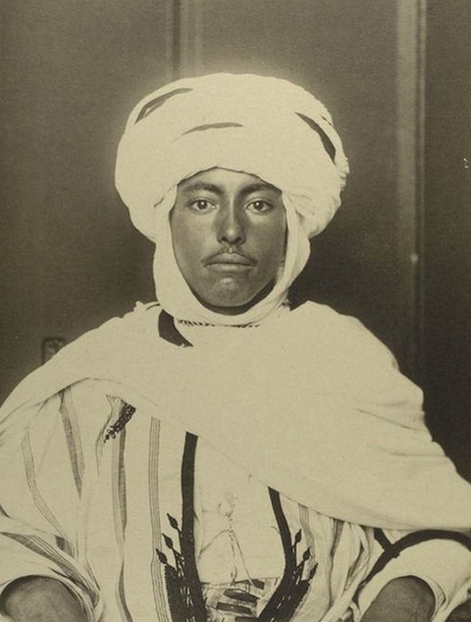 Колоритные фотографии мигрантов, пытавшихся нелегально попасть в США 100 лет назад () Колоритные фотографии мигрантов, пытавшихся нелегально попасть в США 100 лет назад