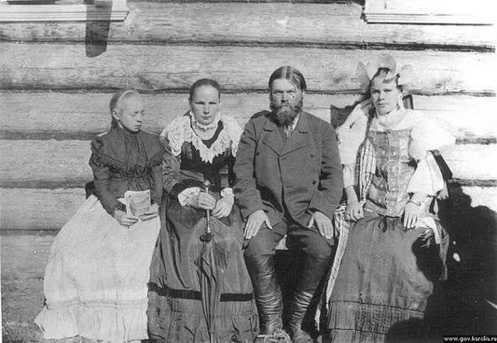 Три дочки, как в сказке... Три дочки, как в сказке...