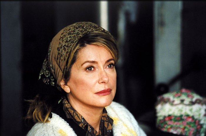 7 самых ярких кинообразов Катрин Денев () 7 самых ярких кинообразов Катрин Денев