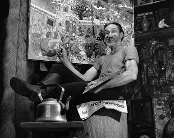 Василий Яковлевич Ситников в мастерской. Василий Яковлевич Ситников в мастерской.