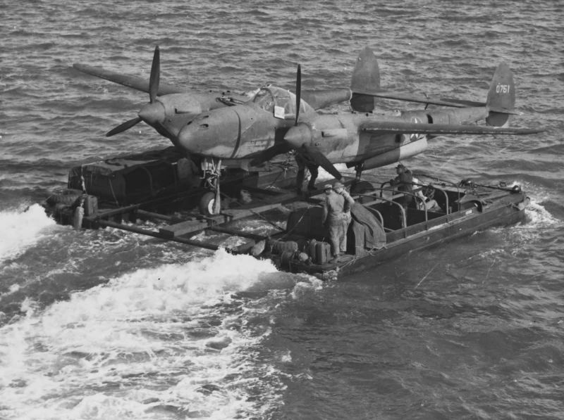 Многоцелевой истребитель P-38 «Lightning» () Многоцелевой истребитель P-38 «Lightning»