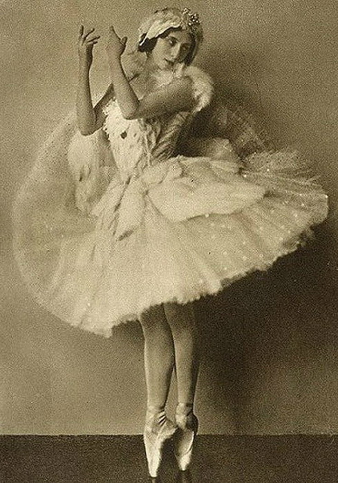 Бессмертный лебедь русского балета: Анна Павлова - прима, подарившая миру легендарный образ () Бессмертный лебедь русского балета: Анна Павлова - прима, подарившая миру легендарный образ
