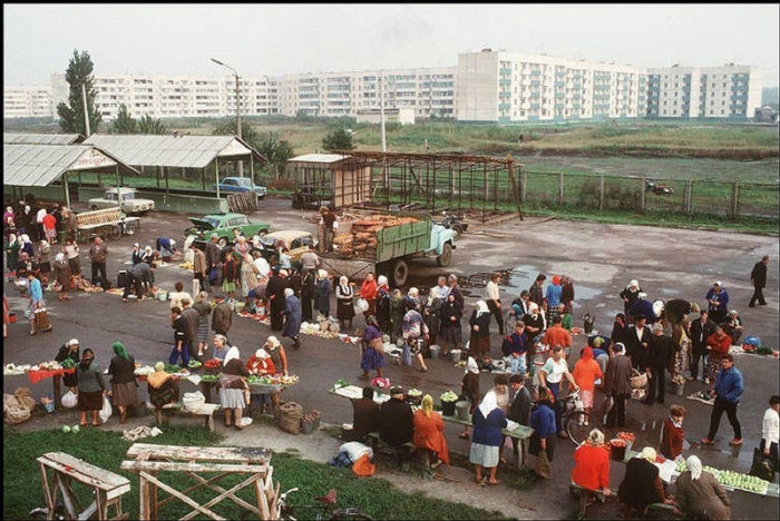 Переслав, городок в 60 км к югу от Киева, 1988 год. Фотограф Бруно Барби (Bruno Barbey). Переслав, городок в 60 км к югу от Киева, 1988 год. Фотограф Бруно Барби (Bruno Barbey).