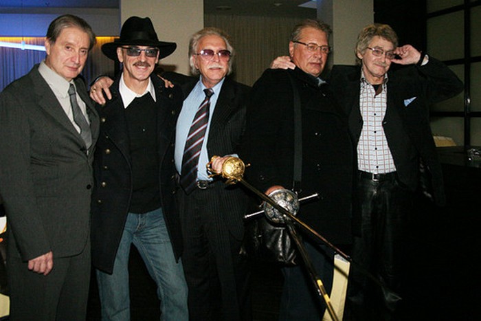 Тогда и сейчас: 15 фотографий героев, снявшихся в фильме «Д’Артаньян и три мушкетера» () Тогда и сейчас: 15 фотографий героев, снявшихся в фильме «Д’Артаньян и три мушкетера»