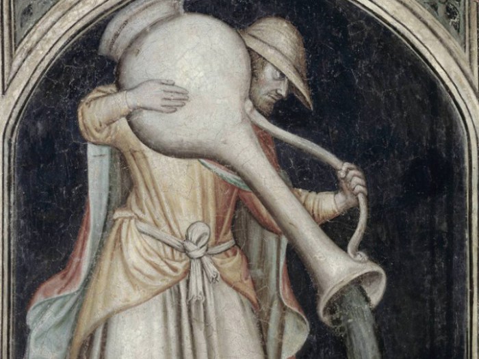 Стирать одежду было принято пару раз в году в самые критические моменты, вместо стирального порошка использовали смесь мочи, щелочи и речной воды. Стирать одежду было принято пару раз в году в самые критические моменты, вместо стирального порошка использовали смесь мочи, щелочи и речной воды.