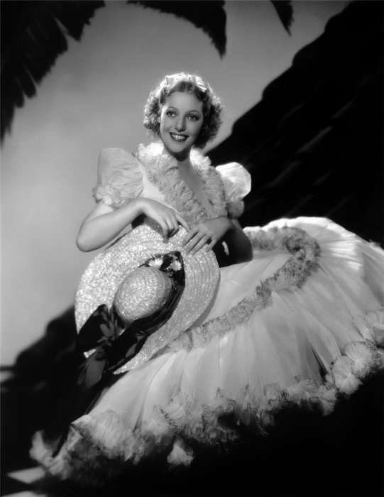 За её плечами сотни ролей. Актриса Лоретта Янг (Loretta Young). За её плечами сотни ролей. Актриса Лоретта Янг (Loretta Young).