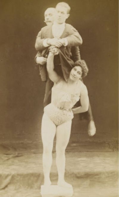 Цирковые борчихи и силачки: время, когда женщины могли побить мужчину и получить за это деньги () Цирковые борчихи и силачки: время, когда женщины могли побить мужчину и получить за это деньги