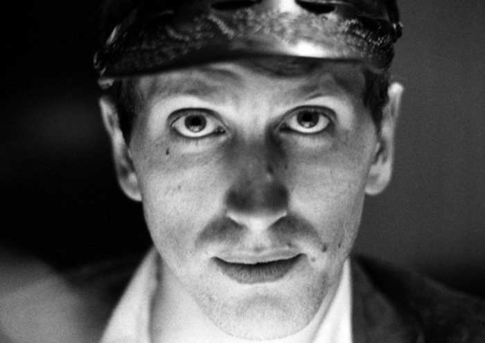 Безумно гениальный или просто безумный? Безумно гениальный или просто безумный?