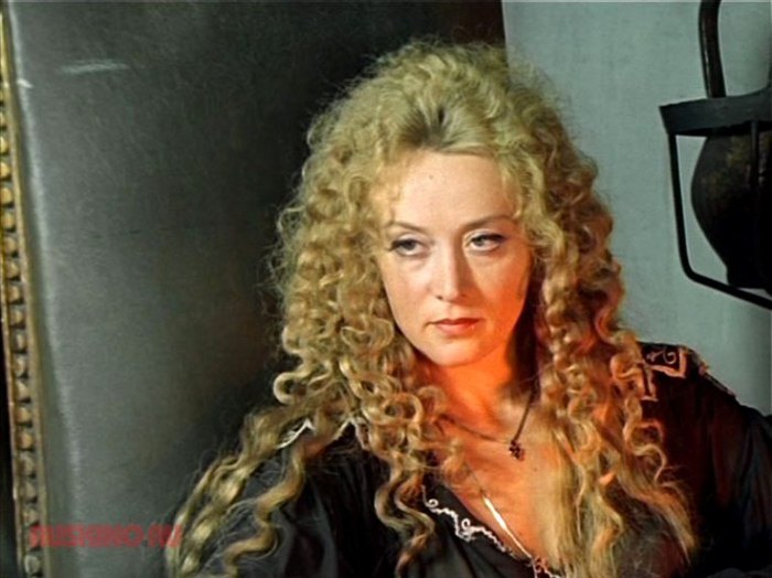 Кадр из фильма *Д'Артаньян и три мушкетера* Кадр из фильма *Д'Артаньян и три мушкетера*