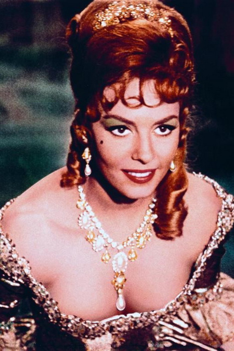 Мишель Мерсье в образе Анжелики Мишель Мерсье в образе Анжелики