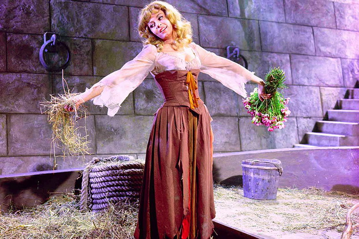 Мишель Мерсье в образе Анжелики Мишель Мерсье в образе Анжелики