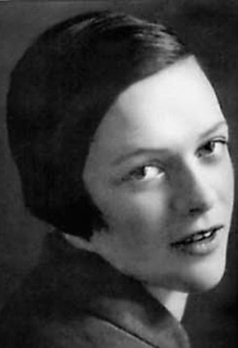 Татьяна Пельтцер в молодости Татьяна Пельтцер в молодости