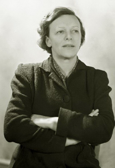 Татьяна Пельтцер - талантливая советская актриса Татьяна Пельтцер - талантливая советская актриса