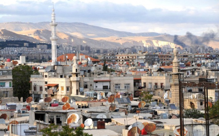 Дамаск был основан в 10 000 г д.н.э., хотя официальной датой основания считается 4300 г д.н.э. Дамаск был основан в 10 000 г д.н.э., хотя официальной датой основания считается 4300 г д.н.э.