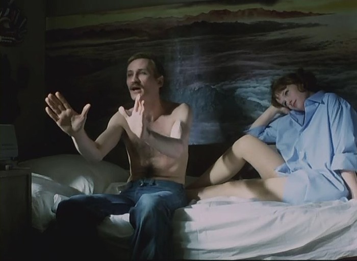 Фильм-катастрофа получил небывалый кассовый успех и народную любовь. Фильм-катастрофа получил небывалый кассовый успех и народную любовь.