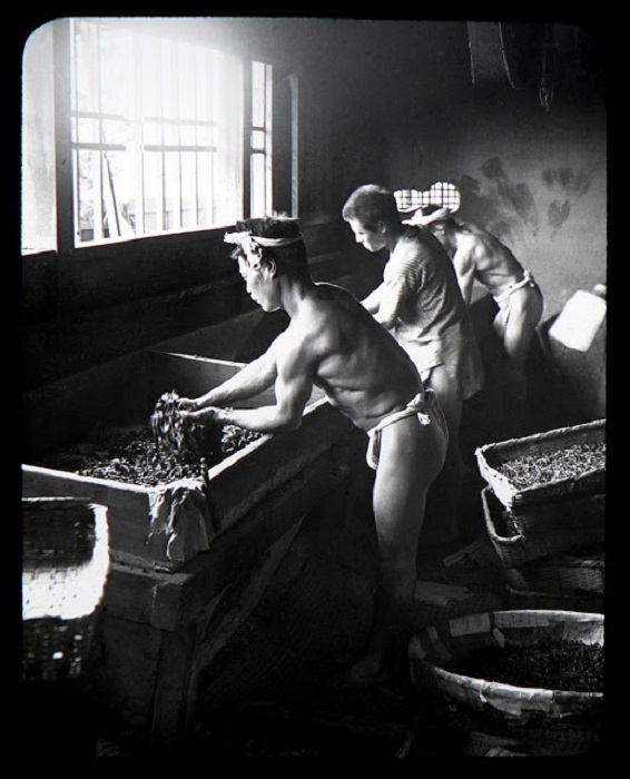 Очень тонкая и сложная ручная работа, 1897 год. Очень тонкая и сложная ручная работа, 1897 год.