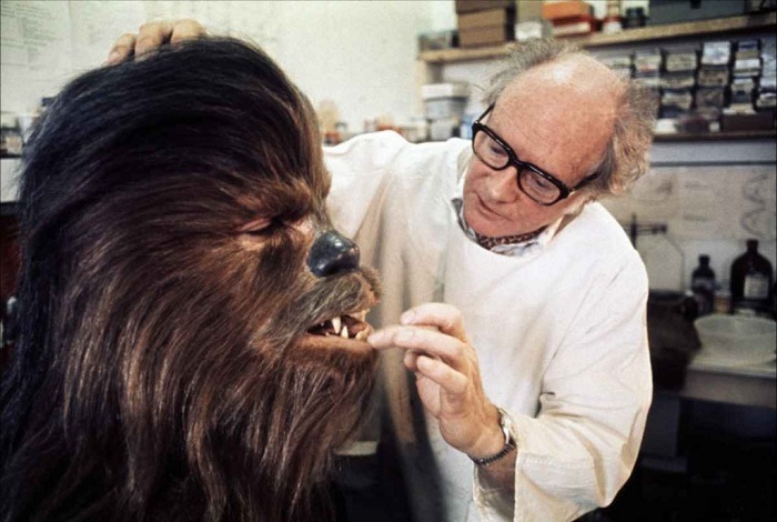 Чуббаку играл актер с ростом 218 см. Чуббаку играл актер с ростом 218 см.