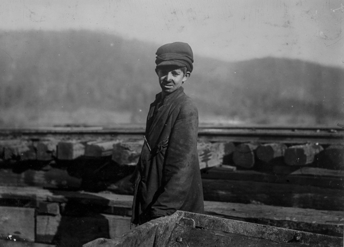 Харли Брюс, рабочий на шахте Индиан Маунтайн в Теннесси. 1910г. Харли Брюс, рабочий на шахте Индиан Маунтайн в Теннесси. 1910г.