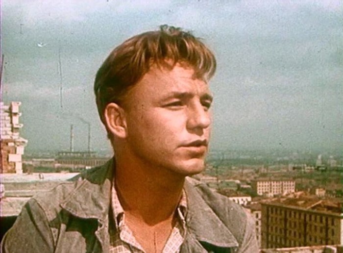 Николай Рыбников. Кадр из фильма *Девушка без адреса*, 1957 Николай Рыбников. Кадр из фильма *Девушка без адреса*, 1957