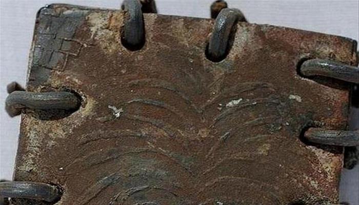 На многих страницах изображен крест. На многих страницах изображен крест.