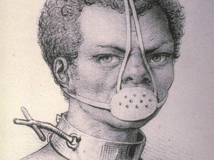 Маска, препятствующая поеданию рабами земли. Маска, препятствующая поеданию рабами земли.