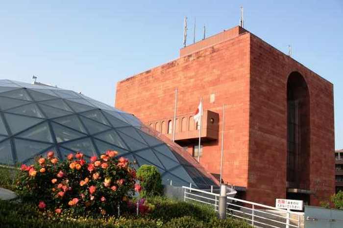 Музей атомной бомбы (Нагасаки, Япония) Музей атомной бомбы (Нагасаки, Япония)