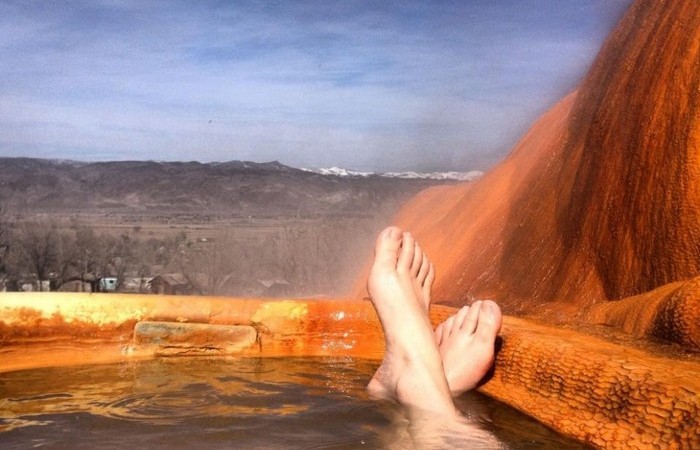 Курорт Mystic Hot Springs. Курорт Mystic Hot Springs.