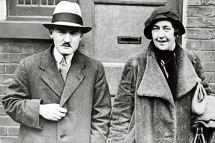Агата Кристи со своим 2-м мужем, который младше ее на 14 лет. Агата Кристи со своим 2-м мужем, который младше ее на 14 лет.