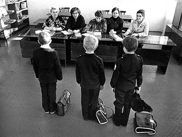 За плохое поведение - к директору. За плохое поведение - к директору.