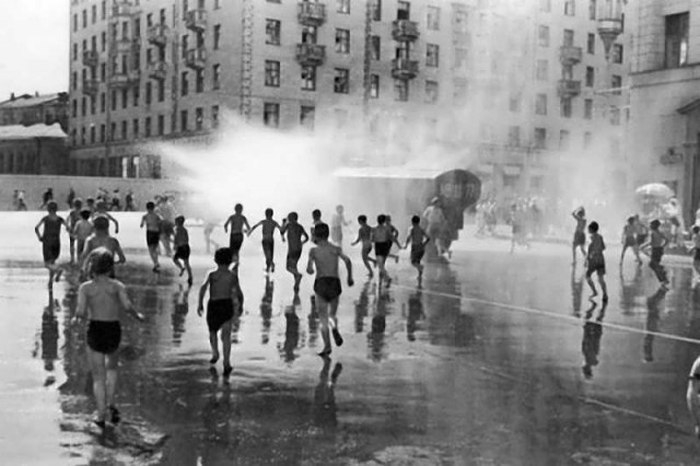 Летний душ для городских детей. Летний душ для городских детей.