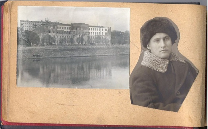 Рядом фото коллеги не оставившем подписи.