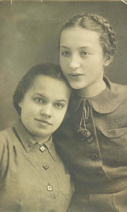  Ида Эглит любимая подруга детства Зелмы.