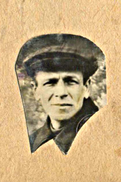 Когда его уводили, он сказал Зелме, что к утру вернется, разобравшись в ошибке, его отпустят.