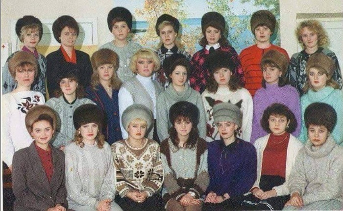 Шапка из норки - почти что культ в России 90-х. Шапка из норки - почти что культ в России 90-х.