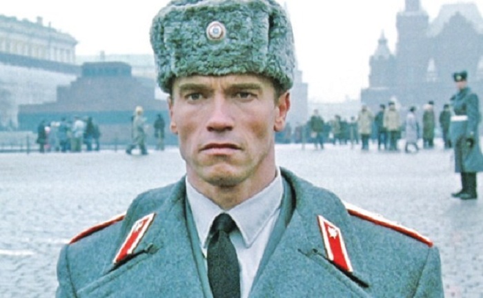Арнольд Шварцнеггер в образе русского в к/ф «Красная жара.» Арнольд Шварцнеггер в образе русского в к/ф «Красная жара.»