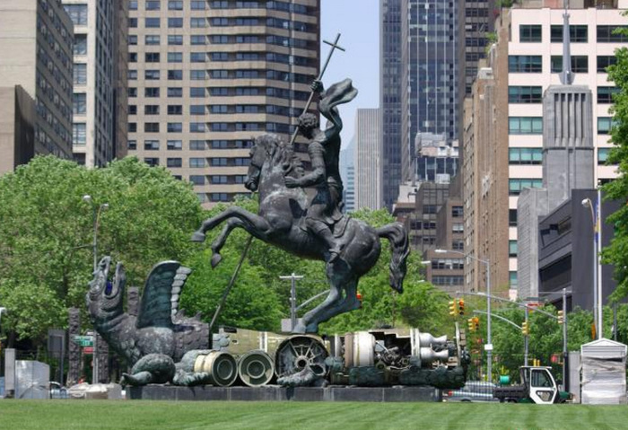 Монумент «Добро побеждает Зло». Церетели. Монумент «Добро побеждает Зло». Церетели.