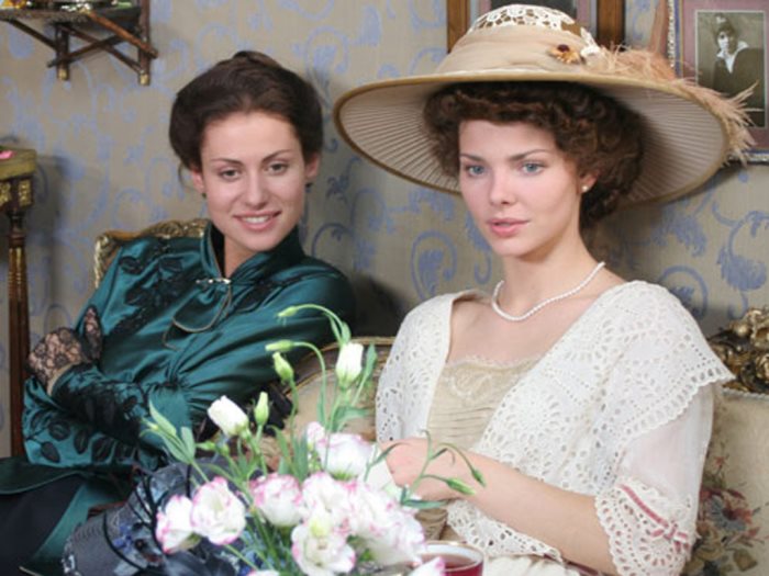 Анна Ковальчук в роли Софьи Колчак и Елизавета Боярская в роли Анны Тимиревой Анна Ковальчук в роли Софьи Колчак и Елизавета Боярская в роли Анны Тимиревой