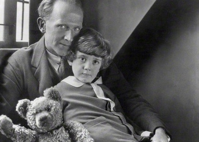 Алан Александр Милн и Кристофер Робин. Алан Александр Милн и Кристофер Робин.