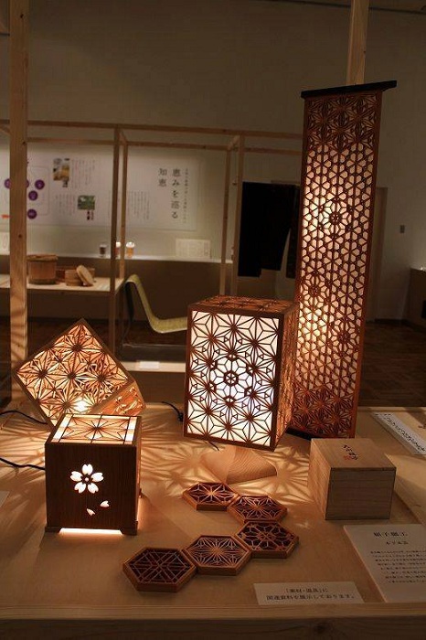 Светильники, выполненный в технике «кумико». Светильники, выполненный в технике «кумико».