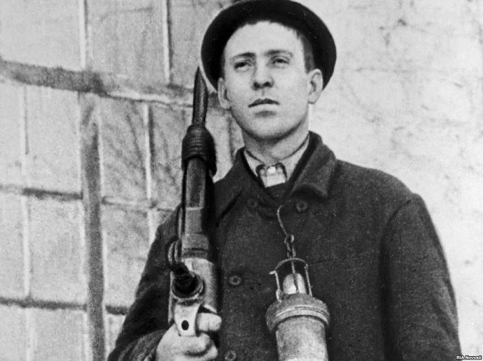 Алексей Стаханов - орудие советской пропаганды. Алексей Стаханов - орудие советской пропаганды.