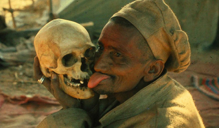 Жестокие ритуалы религиозных фанатиков и племен. Жестокие ритуалы религиозных фанатиков и племен.