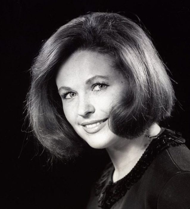 25 актрис отечественного театра и кино, которые сводили мужчин с ума одним только взглядом () 25 актрис отечественного театра и кино, которые сводили мужчин с ума одним только взглядом