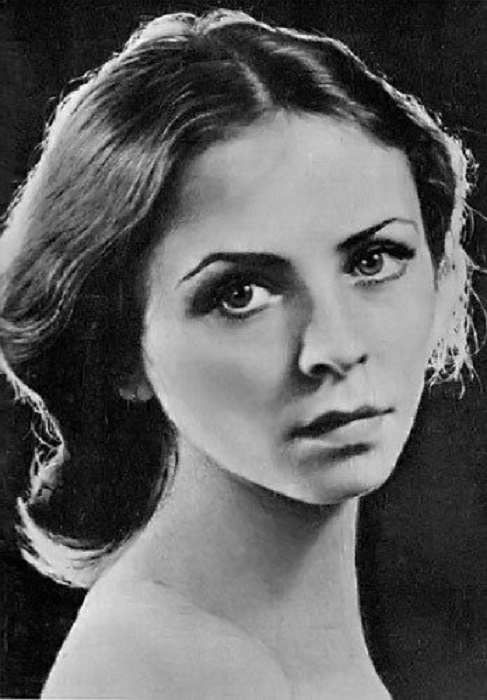 25 актрис отечественного театра и кино, которые сводили мужчин с ума одним только взглядом () 25 актрис отечественного театра и кино, которые сводили мужчин с ума одним только взглядом