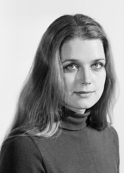 25 актрис отечественного театра и кино, которые сводили мужчин с ума одним только взглядом () 25 актрис отечественного театра и кино, которые сводили мужчин с ума одним только взглядом