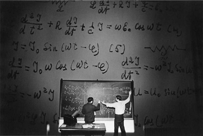 Студенческие годы: 17 фотографий советских студентов за учёбой и на отдыхе () Студенческие годы: 17 фотографий советских студентов за учёбой и на отдыхе